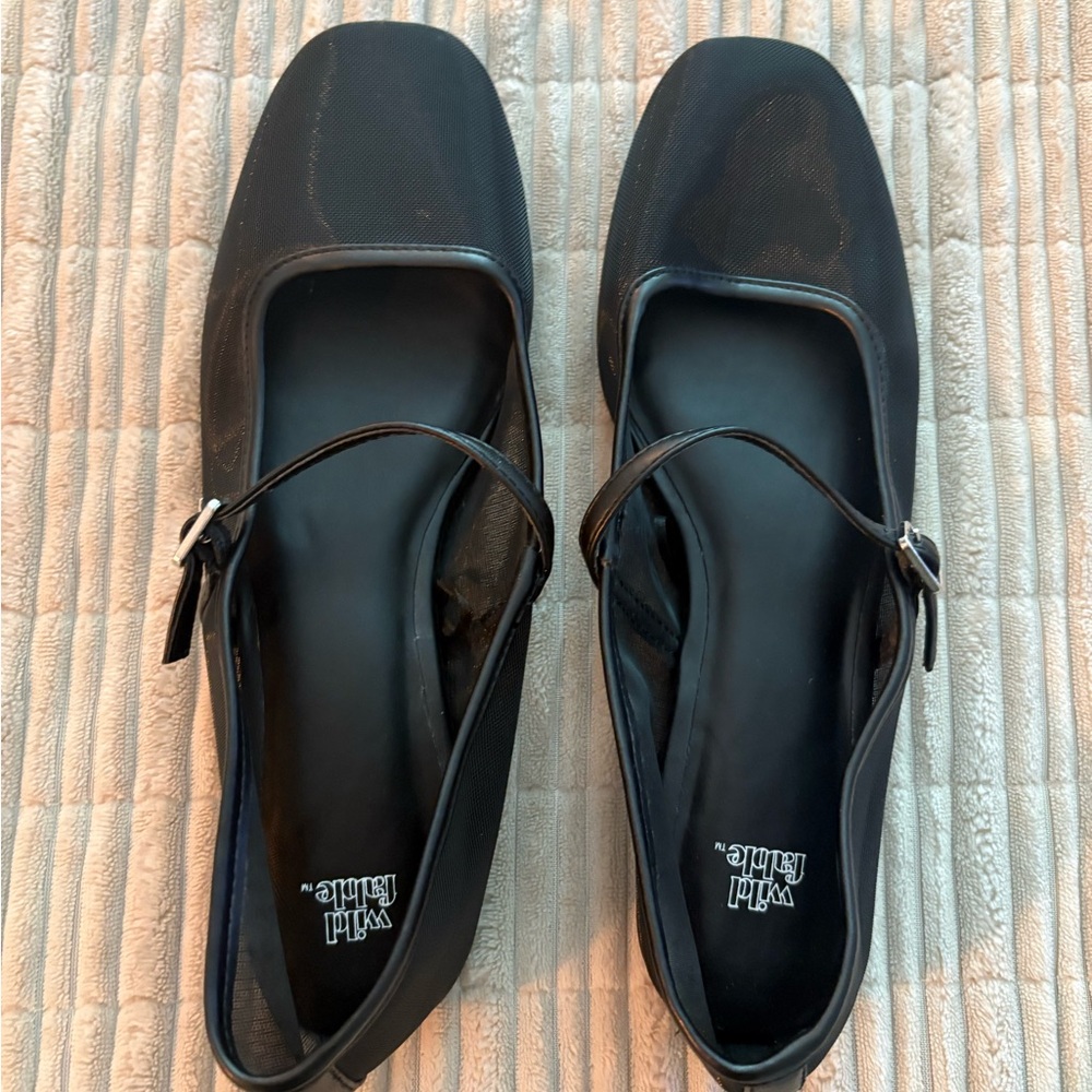 Wild Fable Black Flats with Strap